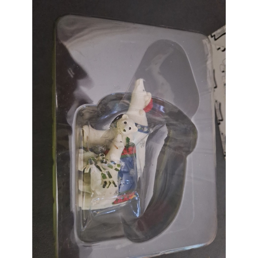 New In Box Family Of Three Christmas Ceramics Polar Bears